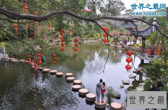 广东四大名山，丹霞山阴元石酷似男女生殖器