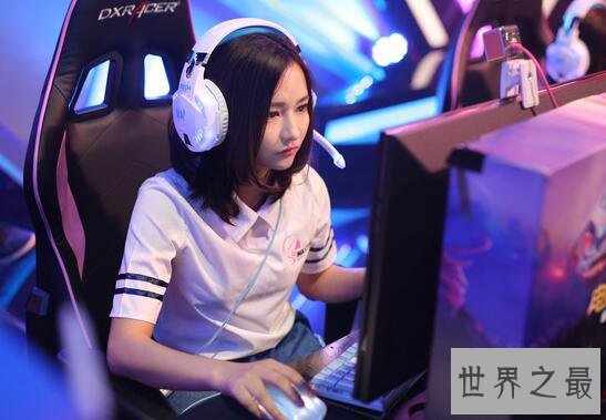 LOL十大知名主播身价排行，小智第一身价上亿