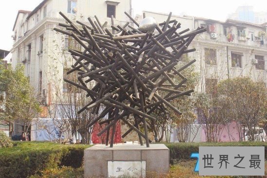 全国十大丑陋雕塑排名,章子怡雕塑也上榜