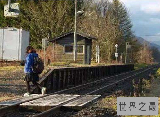 世界上最孤独的车站,只有一趟往返的列车