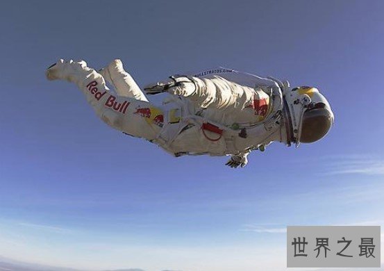 世界跳伞第一人,首个飞跃英吉利海峡的人