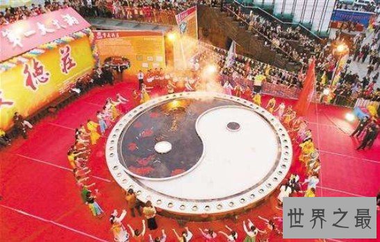 天下第一大火锅,10米直径可供56人同时食用