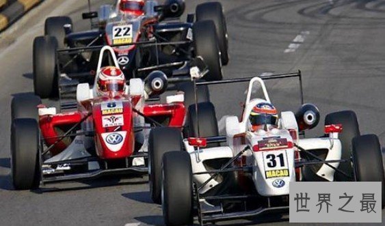 世界一级方程式锦标赛,f1赛车最高时速达了350km/h