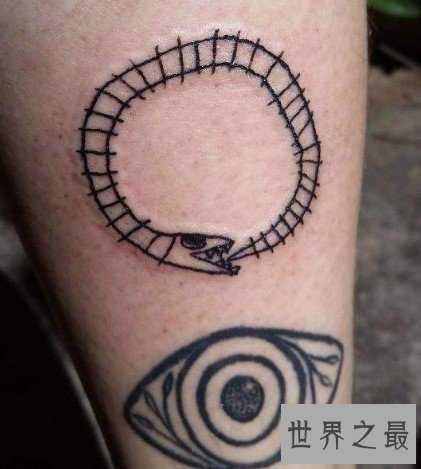 世界上最丑的纹身,但是店里依然火爆