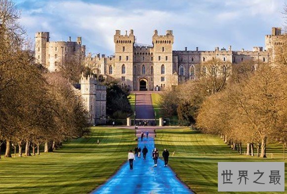 世界上最古老和最大的城堡,英国最受欢迎的景点