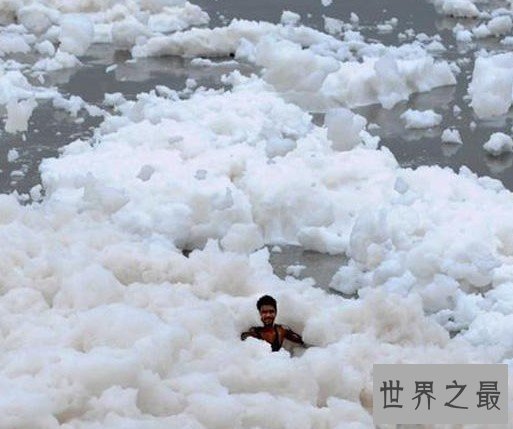 世界上污染最严重的河，全都是泡沫