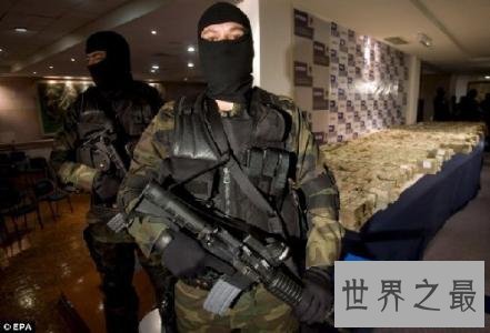 世界贩毒史上第一人,金三角的坤沙都和他不能比!