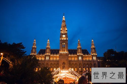 世界上最著名的音乐城市，整个城市弥漫音乐之风。