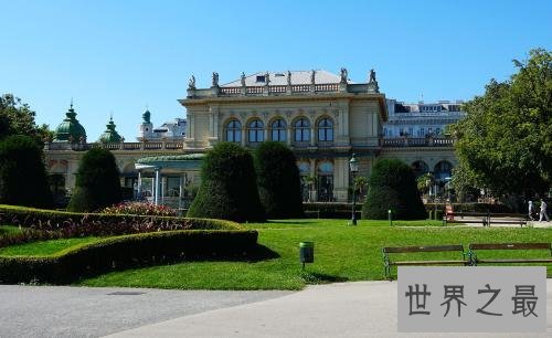 世界上最著名的音乐城市，整个城市弥漫音乐之风。