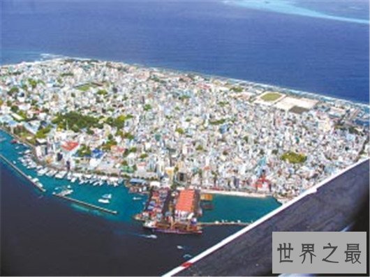 世界上最大的城市广场，位处大连面积相当于四个天安门