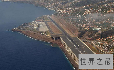 世界最危险机场体验一把，飞机离你三米不到你怕不怕