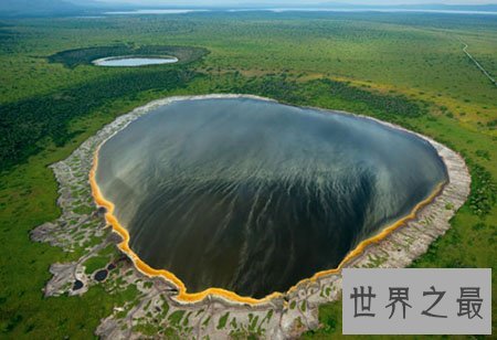 世界上最深的湖在哪个国家 像明镜一样吗