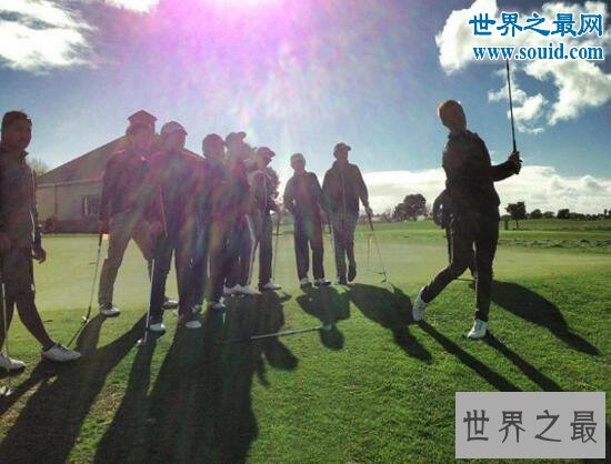 新西兰球手劳滕创高尔夫世界纪录，12小时237洞