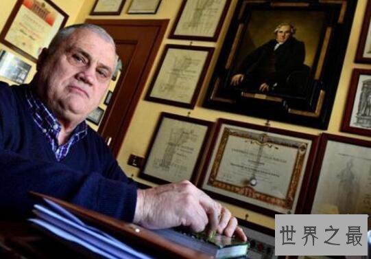 世界上拥有最多大学学位的人，15个学士和硕士学位