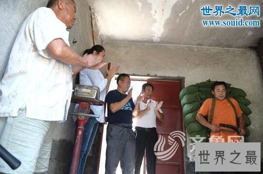 吉尼斯负重停留最久，米传业负重990斤停留30秒