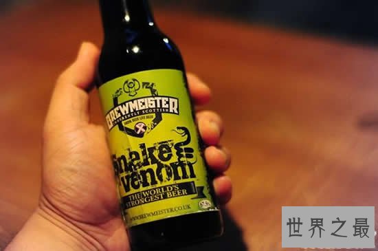 与啤酒有关的吉尼斯世界纪录，1.3秒喝下1升啤酒