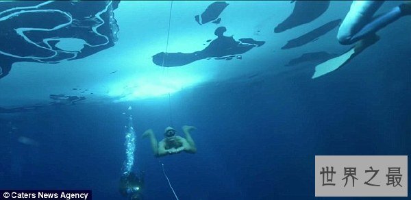 人类水下憋气世界纪录,长达22分22秒(现场图)