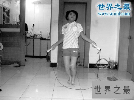 吉尼斯跳绳记录，跳绳最快的人(649/分钟)
