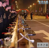 世界上最长的烤肉串，长194.5米(中国创造)