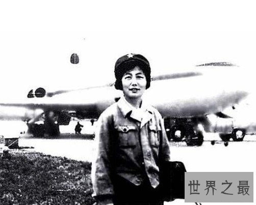 硬核奶奶重返蓝天,82岁依旧不忘初心