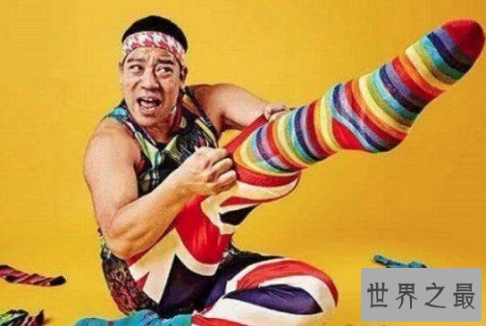 30秒内穿最多袜子的人,30秒穿26只袜子