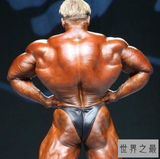 史上最强肌肉男竟是假肌肉,冒着生命危险注射的填充物