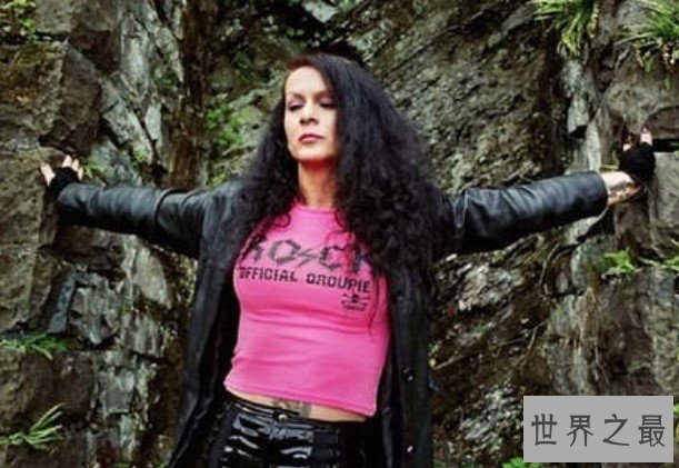 世界上整容最多的女人,整了36次都还不满意