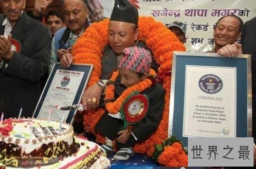 世界上体重最轻的成年人,26岁男子仅重11斤