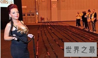 世界上接发最长的人,长达361米,重达54斤