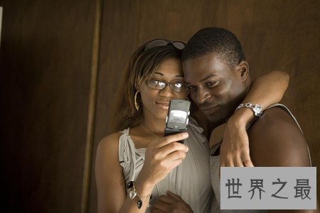 世界上性欲最强烈的非洲女人,忍不住把男人给轮了