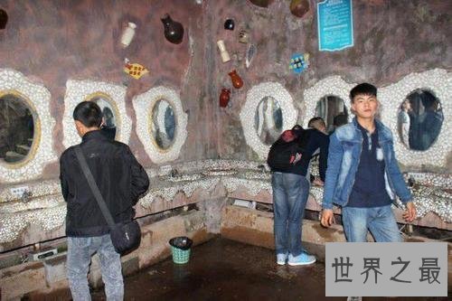 世界上最大的厕所,重庆最牛厕所可容纳1000人同时上厕所