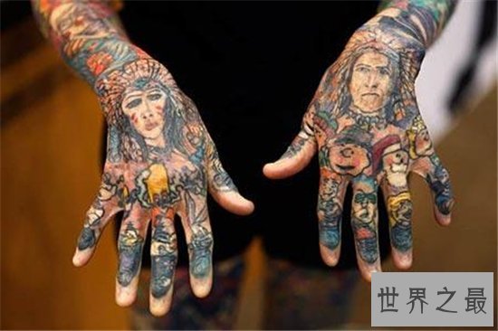 世界上纹身最恐怖的女人,浑身每一寸肌肤都布满纹身!