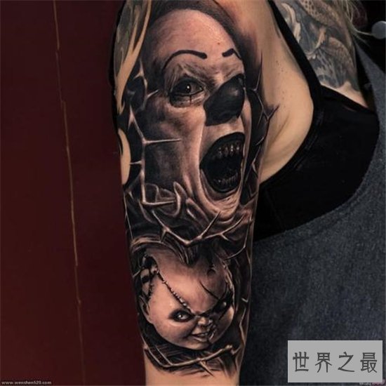 世界上纹身最恐怖的女人,浑身每一寸肌肤都布满纹身!