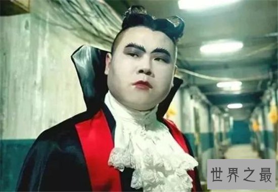 世界上最可怕的怪病,一起来看一下啊吸血鬼症多可怕!