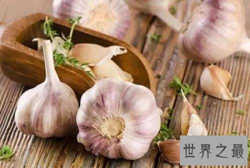 10种治疗痤疮的方法，学会这些让你从此不受痤疮烦恼！