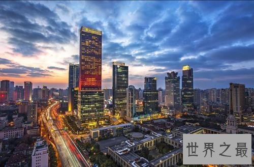 世界上最人口密集的十大城市，这里一公里人口数量4000万！