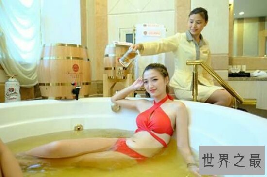 德国美女,白皮肤大长腿大酥胸,小细腰样样都有
