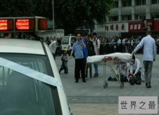 盘点广州火车站砍人事件 一罪犯报复社会砍伤10余人