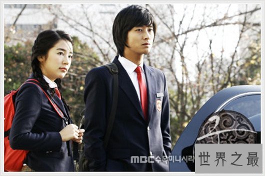 韩国学生居然羡慕中国校服,最淑女的韩国校服做错了什么