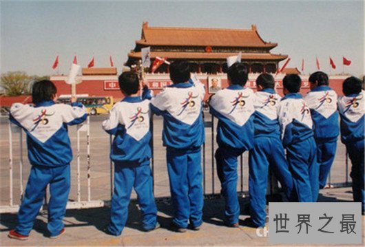 深圳，校服界的扛把子，青春剧必备的深圳校服究竟有何魅力