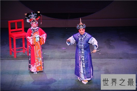 北京戏曲艺术职业学院怎么样,占地44亩师生只有700人