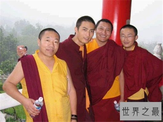 最帅活佛格杰仁波切竟是骗局，为了出名假扮活佛