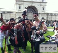 墨尔本僵尸节 全城僵尸重口味场面胆小勿入！