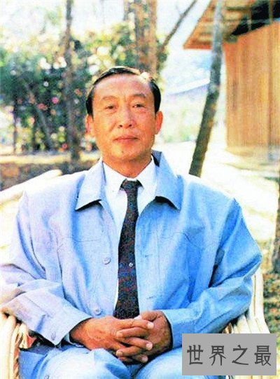 坤沙向政府投降 为何身为大毒枭却不卖给中国人