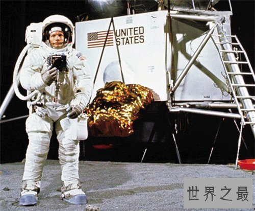 第一个登上月球的人是谁 阿姆斯特朗个人资料介绍