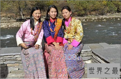 不丹美女渴望男性生殖器 必须入赘女家实行一妻多夫制
