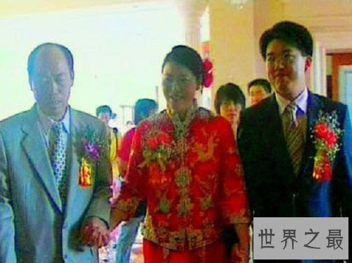 中国女首富杨惠妍个人资料曝光,老公为官二代