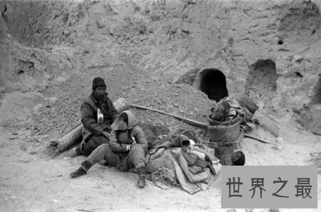 河南大饥荒当时到底死了多少人 看起来真的很悲痛