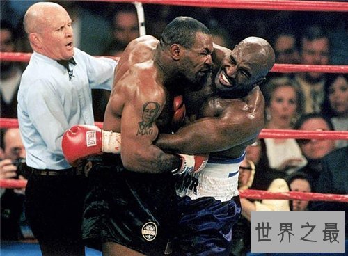 泰森咬耳朵事件详细经过 泰森成为拳击赛中的经典人物