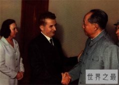 齐奥塞斯库总统生涯的贡献，最终多个罪名被枪决